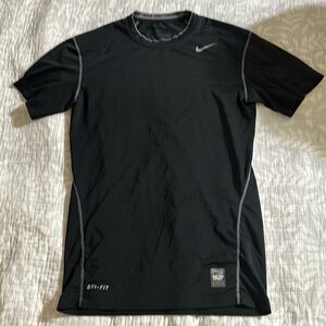Nike Pro Combat Compression athletic shirt. Mens Large, good condition